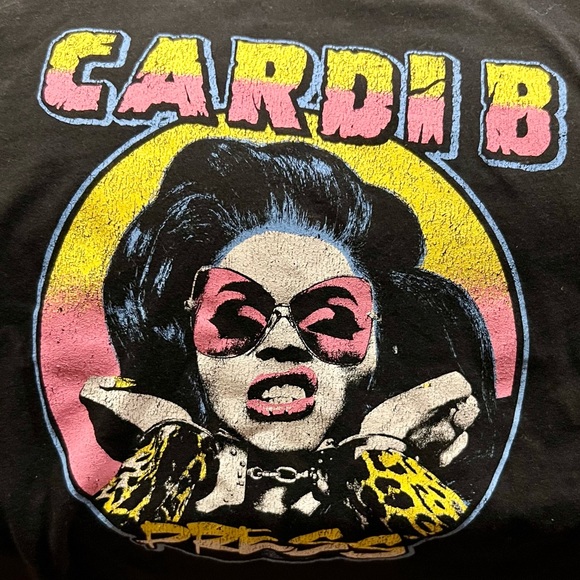 NWT Cardi B Graphic tee M - Picture 3 of 4